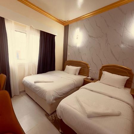 Galaxy Star Hotel Dubai Eksteriør billede