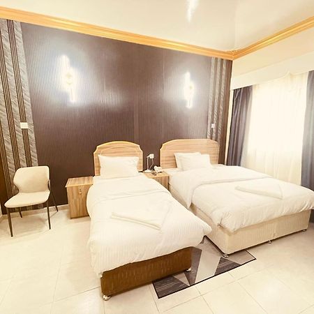 Galaxy Star Hotel Dubai Eksteriør billede