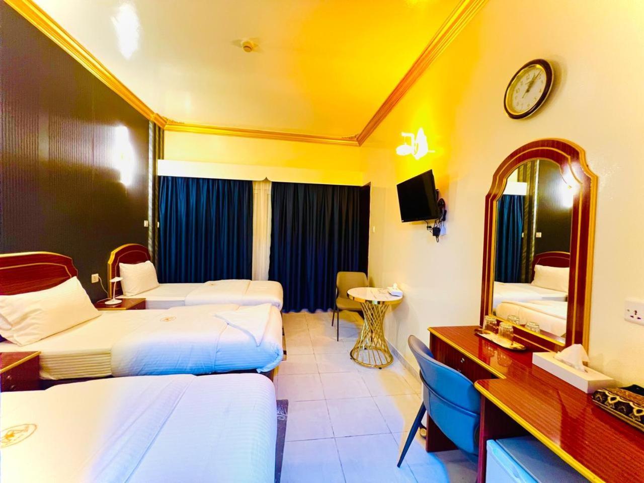 Galaxy Star Hotel Dubai Eksteriør billede