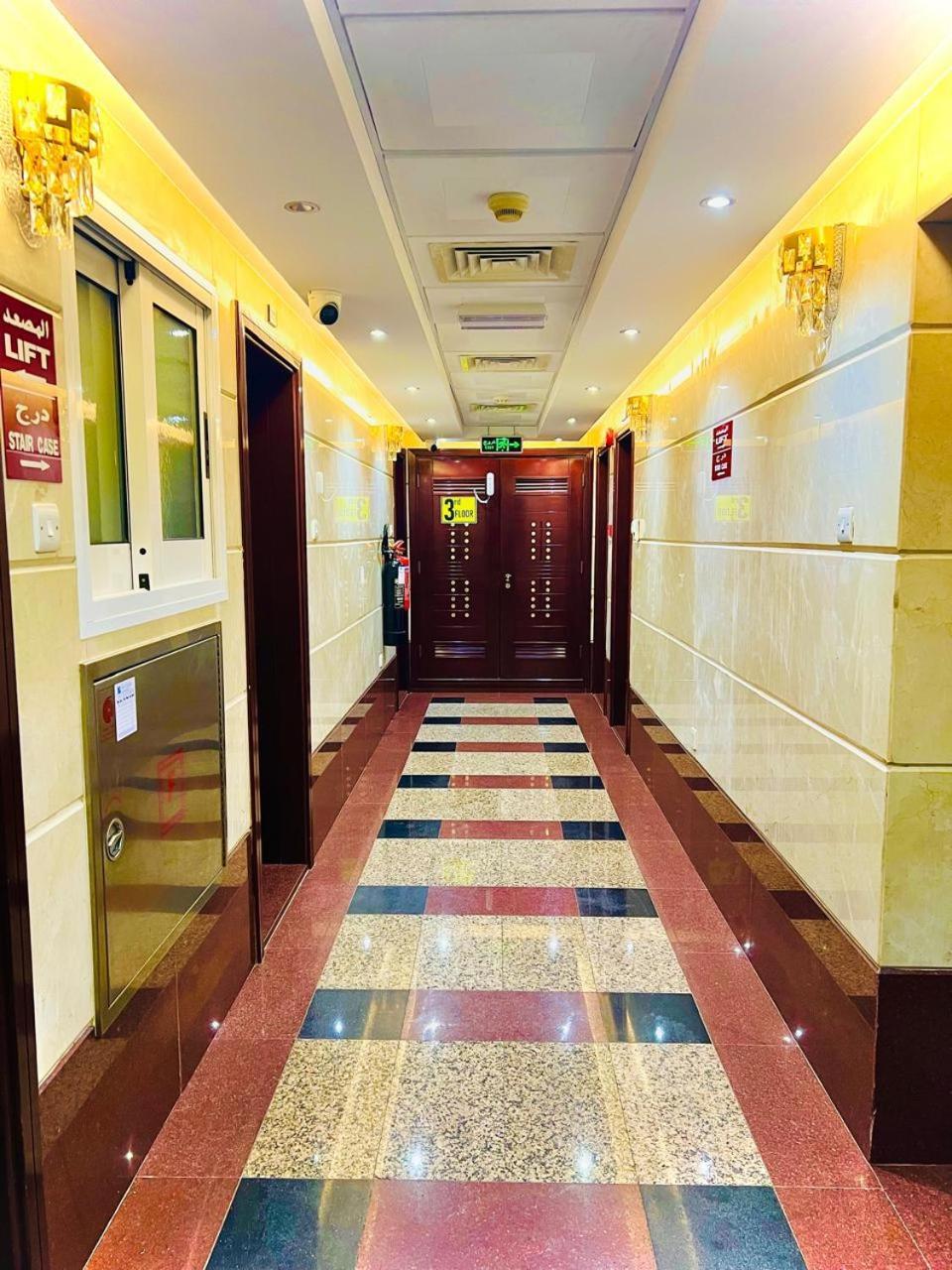 Galaxy Star Hotel Dubai Eksteriør billede