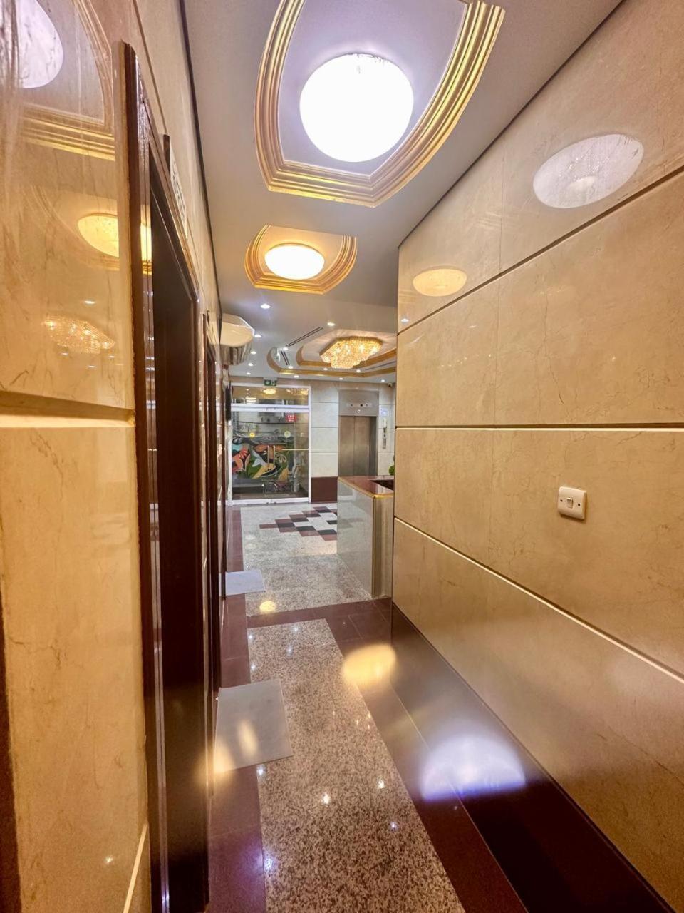 Galaxy Star Hotel Dubai Eksteriør billede