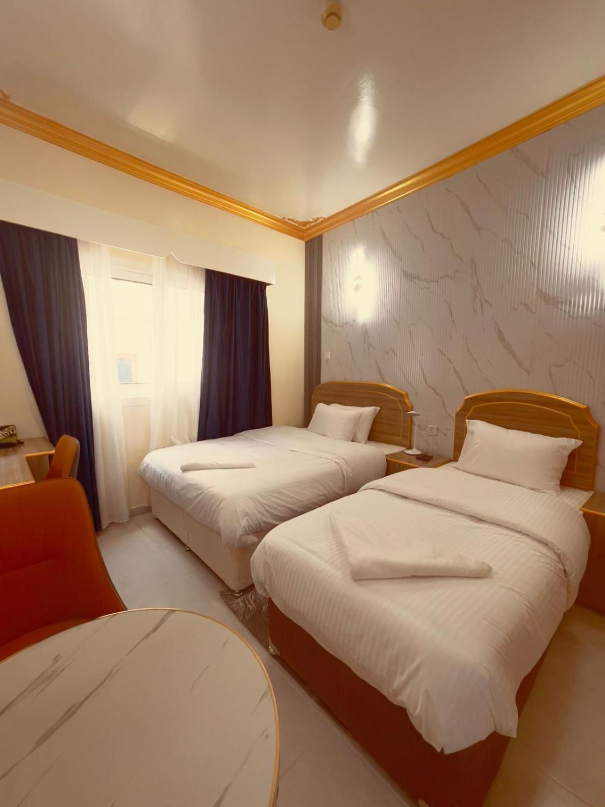 Galaxy Star Hotel Dubai Eksteriør billede