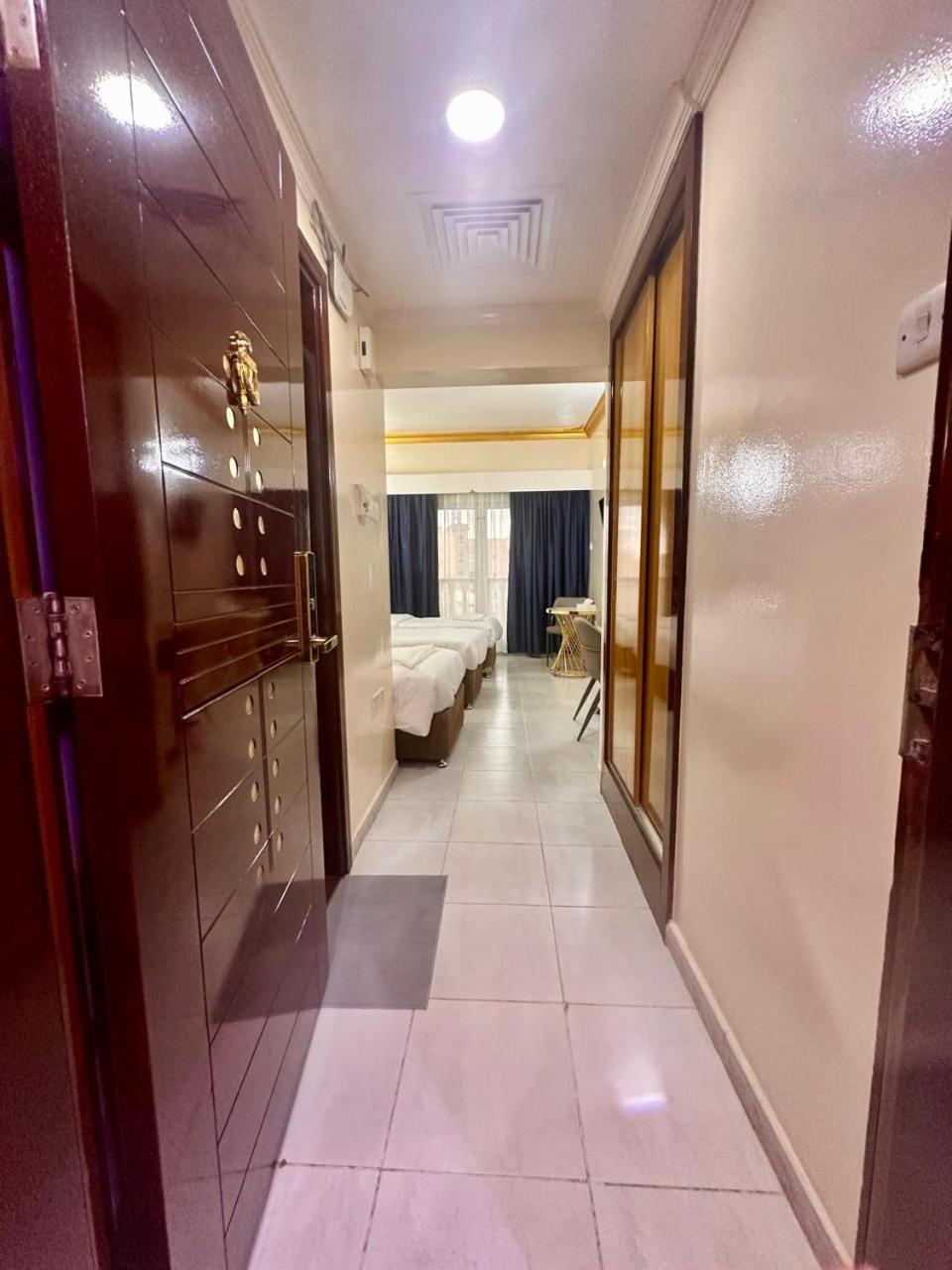 Galaxy Star Hotel Dubai Eksteriør billede