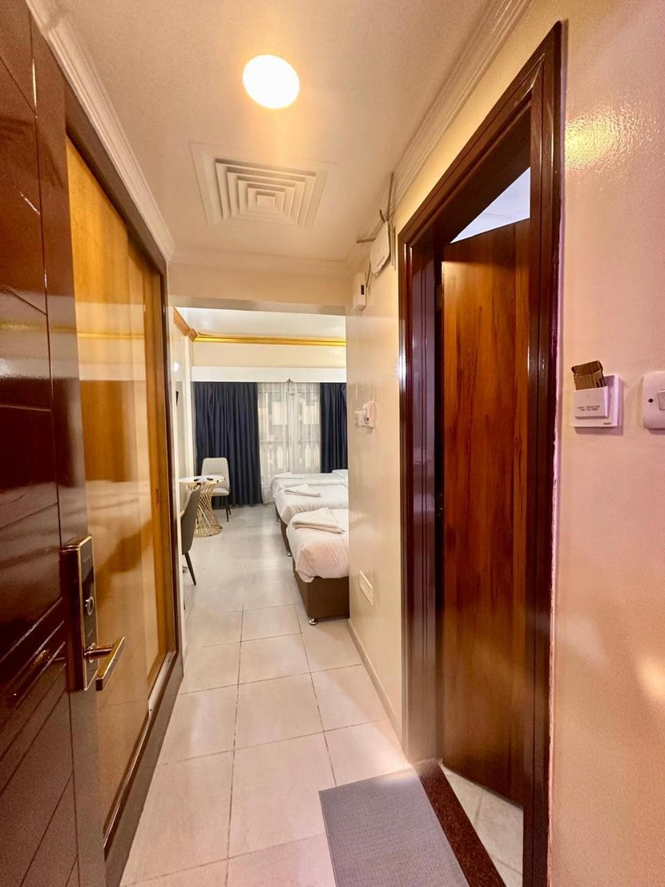 Galaxy Star Hotel Dubai Eksteriør billede